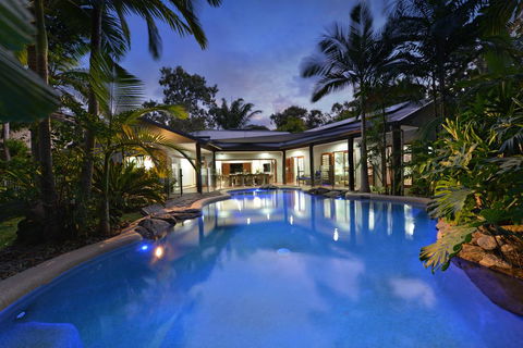 8 @ Sands - Caravan Park Accommodation 0