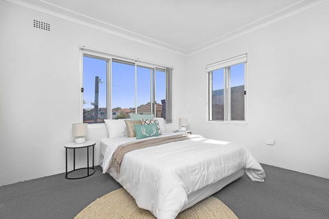 8 South Pacific 2 Bedrooms - Holiday Melbourne 2