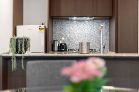 A Modern Apt, 5-min Walk To Queen Victoria Market - Holiday Sydney 3