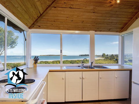 Absolute Beachfront 3BR 2BA Home W/ Beach Track - Holiday Melbourne 3