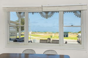 Docs Cottage - Ocean Views