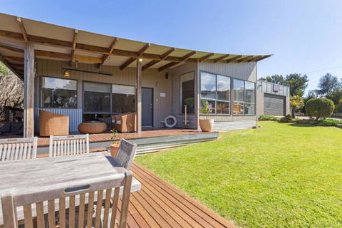 Elandra By Ready Set Stay - Accommodation Find 3