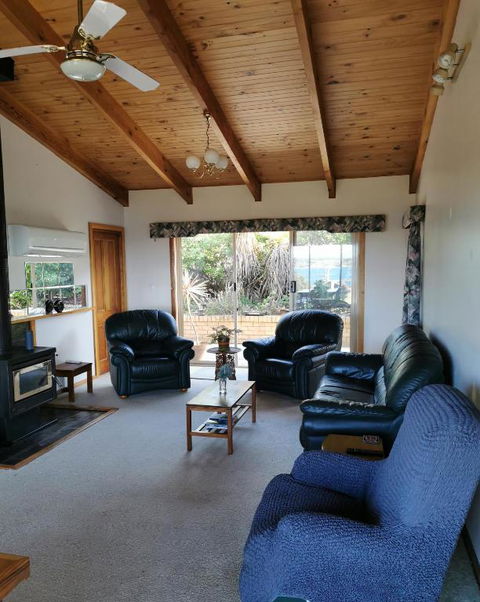 Flinders Island Masters Quarters - Lady Barron - Victoria Tourism 4