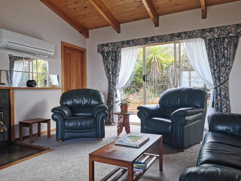 Flinders Island Masters Quarters - Lady Barron - Victoria Tourism 2
