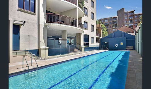 Garden Terrace Pool Gym Trendy Hideaway - Holiday Sydney 0