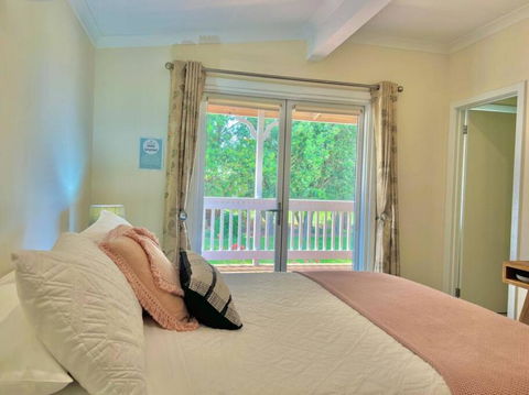 Galbraith Beach Studios - Studio 2 - Holiday Sydney 1