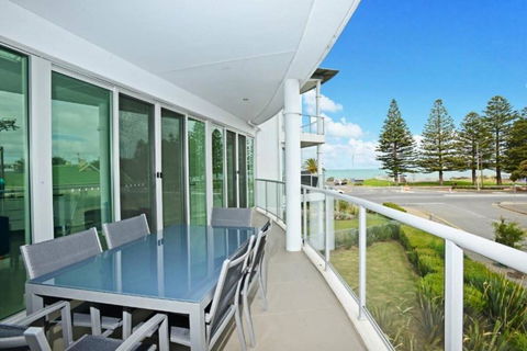 Gallery 7 - Town Centre - Wi-Fi - Linen Included - Holiday Sydney 0