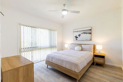 Galoola Hidden Gem, 2 97 Galoola Drive, Pet Friendly, Rooftop Outdoor Area With Spectacular Views, Wi-Fi And Air Conditioning - Holiday Sydney 3