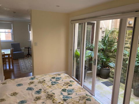 Garden Flat, NORTH SYDNEY - Carnarvon Accommodation 0