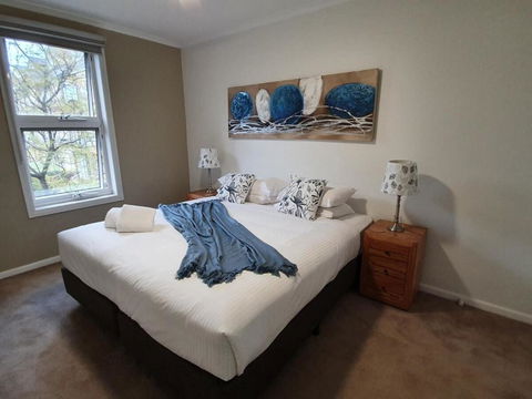 Garden Oasis 3 Bedroom Apt - Holiday Sydney 3