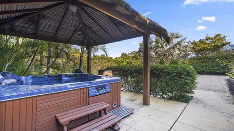 Garden Spa Villa - Holiday Sydney 3