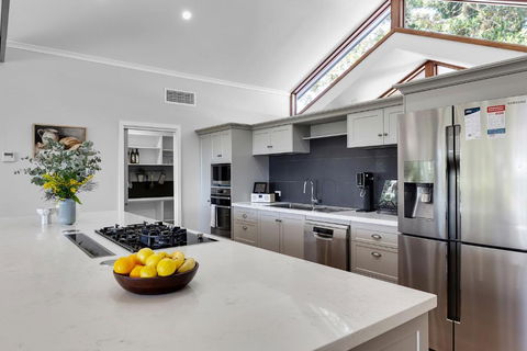 Gardners Ridge Estate - Holiday Sydney 1