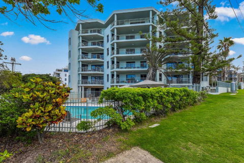 Gena Apartments Unit 9 Kings Beach QLD - Holiday Sydney 0