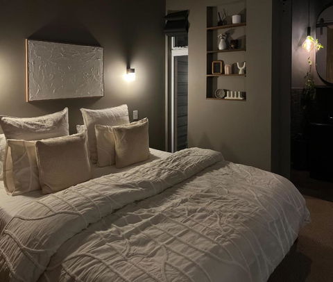 George - Luxe Residence With Private Rooftop - Holiday Sydney 4