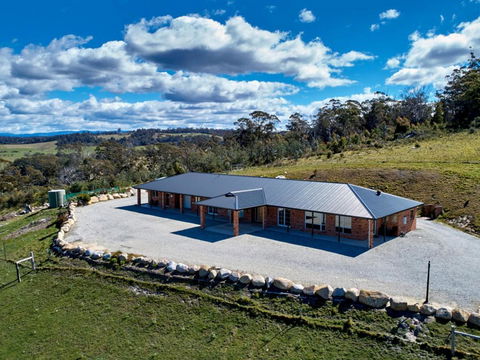 George River Park (House, 100 Acres, Animals, Views) - Holiday Sydney 4
