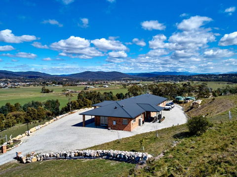 George River Park (House, 100 Acres, Animals, Views) - Holiday Sydney 3