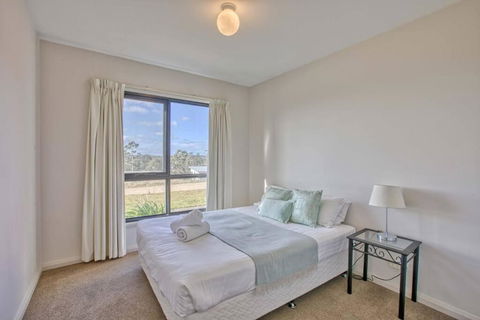 Georges Bay Luxury - Holiday Sydney 2