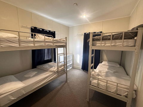 Georges Workers Accommodation - Holiday Sydney 0
