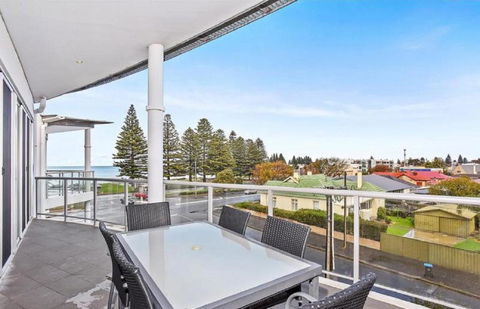 Gallery Resort Style Penthouse No 13 - Holiday Sydney 2