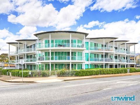 Gallery Resort Style Penthouse No 13 - Holiday Sydney 1