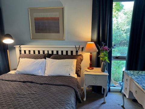 Griffith Gallery Granny Flat - Carnarvon Accommodation 0