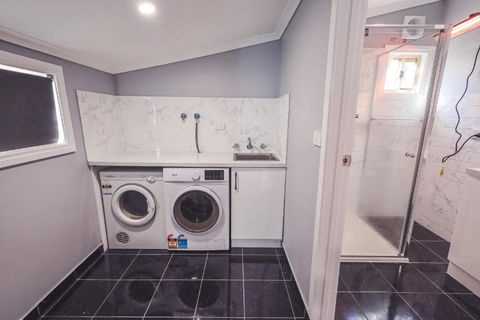 Holiday Home - Accommodation Australia 1