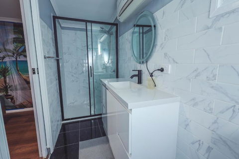 Holiday Home - Accommodation Australia 3