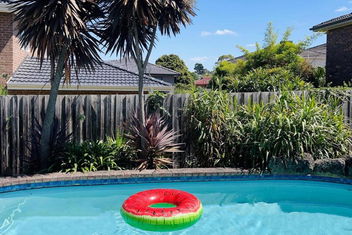 Holiday Villa Pool Garden with Accommodation Broken Hill