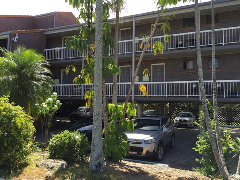 Holland Park Motel - Tourism Listing 3