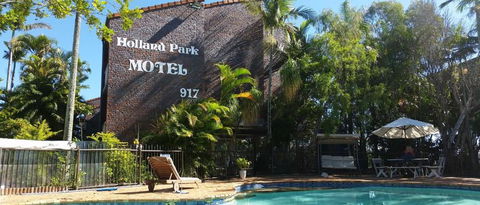 Holland Park Motel - Tourism Listing 2