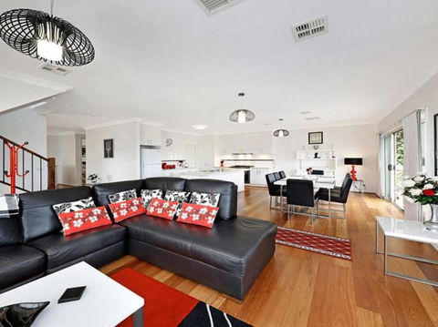 Huge Luxury Home! Mount Waverley - Holiday Melbourne 2