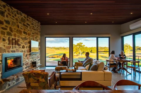 Hutton Vale Farm JHA Stone Cellar - Holiday Melbourne 0