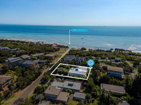 Idyllic Beach House Blairgowrie - 100m To Foreshore, 700m Walk To Village - Accommodation Australia 1