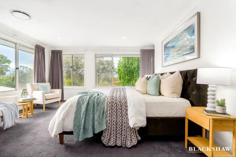 Inner City Oasis In OConnor - With Heated Pool - YWait Travel 2