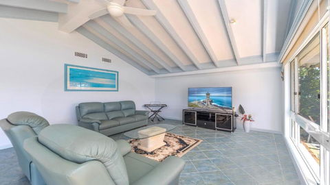 Island Oasis Waterfront - Accommodation Australia 1