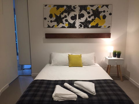 AirTrip Apartment On Margaret Street In CBD - Holiday Melbourne 1