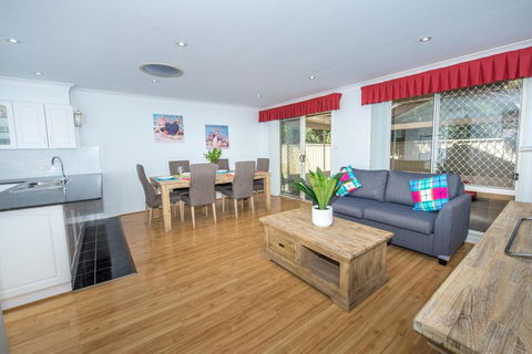 Ajax Avenue 2/35 - Nelson Bay - WA Accommodation 1