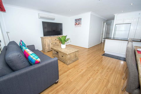 Ajax Avenue 2/35 - Nelson Bay - WA Accommodation 3
