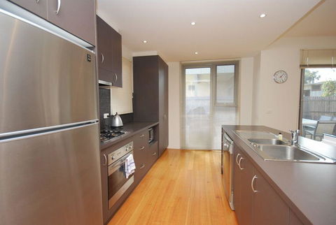 Anderson Townhouse 2-39 - Accommodation Australia 3