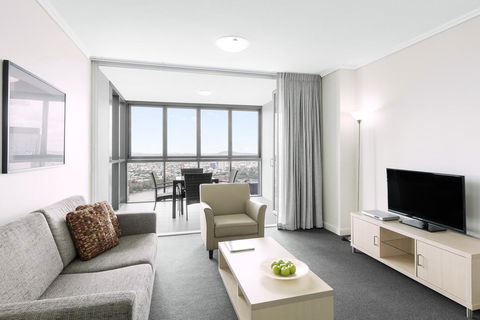 Apartments @ 128 Charlotte - Holiday Melbourne 1