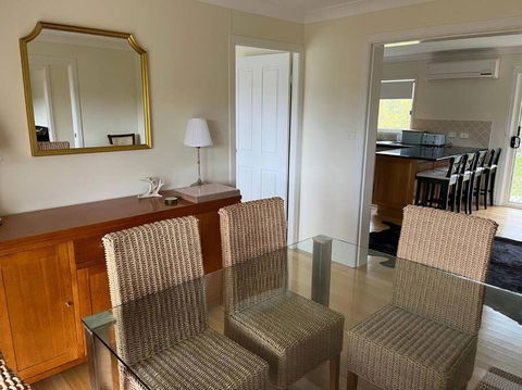 Luxury Country Guesthouse On Large Cattle Station - Holiday Melbourne 0