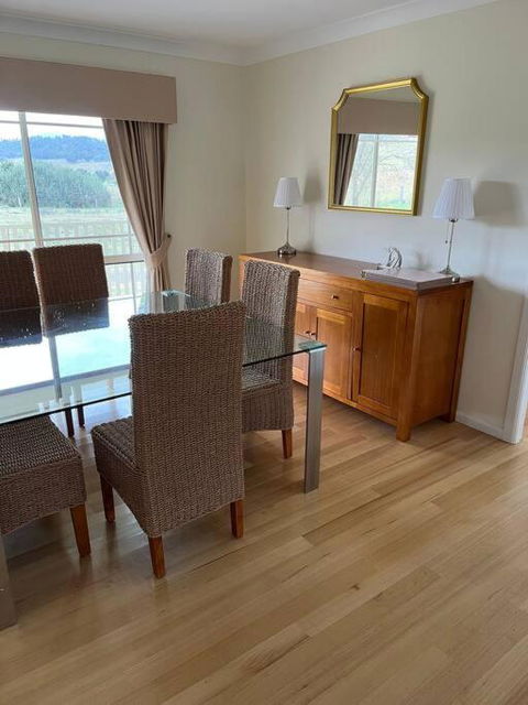Luxury Country Guesthouse On Large Cattle Station - Holiday Melbourne 2
