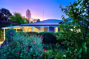 Mimosa House with Mount Gambier Accommodation