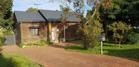 Moana Beach Sunset Holiday Accommodation B - Carnarvon Accommodation 3