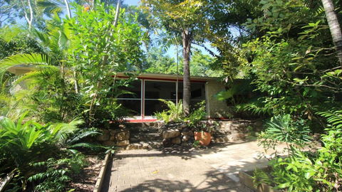 Moana Cottage, Stroll To Horseshoe Bay Beachfront - Carnarvon Accommodation 1