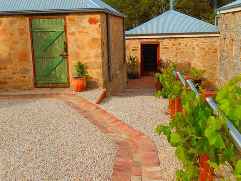 Morialta Barns - Holiday Melbourne 1