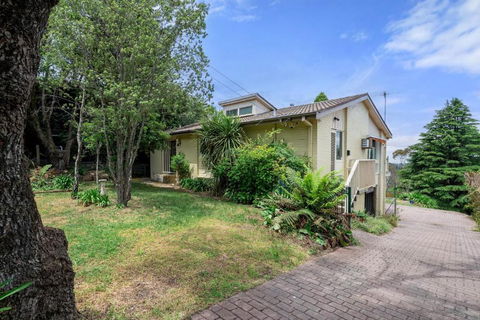 Narrow Neck Hideaway & Studio - Accommodation Australia 0