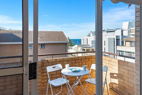 North Beach Escape - Balcony Sunrises And Ocean Walks - Accommodation Australia 0