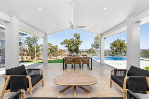 Nunkeri- A Country Oasis Overlooking Wagga Wagga - Accommodation Australia 0