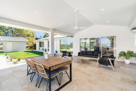 Nunkeri- A Country Oasis Overlooking Wagga Wagga - Accommodation Australia 3